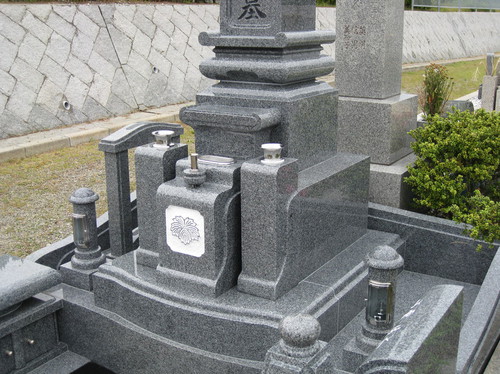 「和」のデザイン墓石2.JPGのサムネール画像