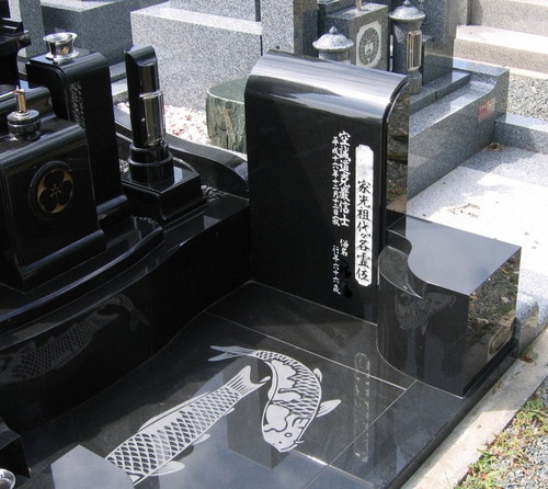 黒御影石・和型デザイン墓石3.jpgのサムネール画像