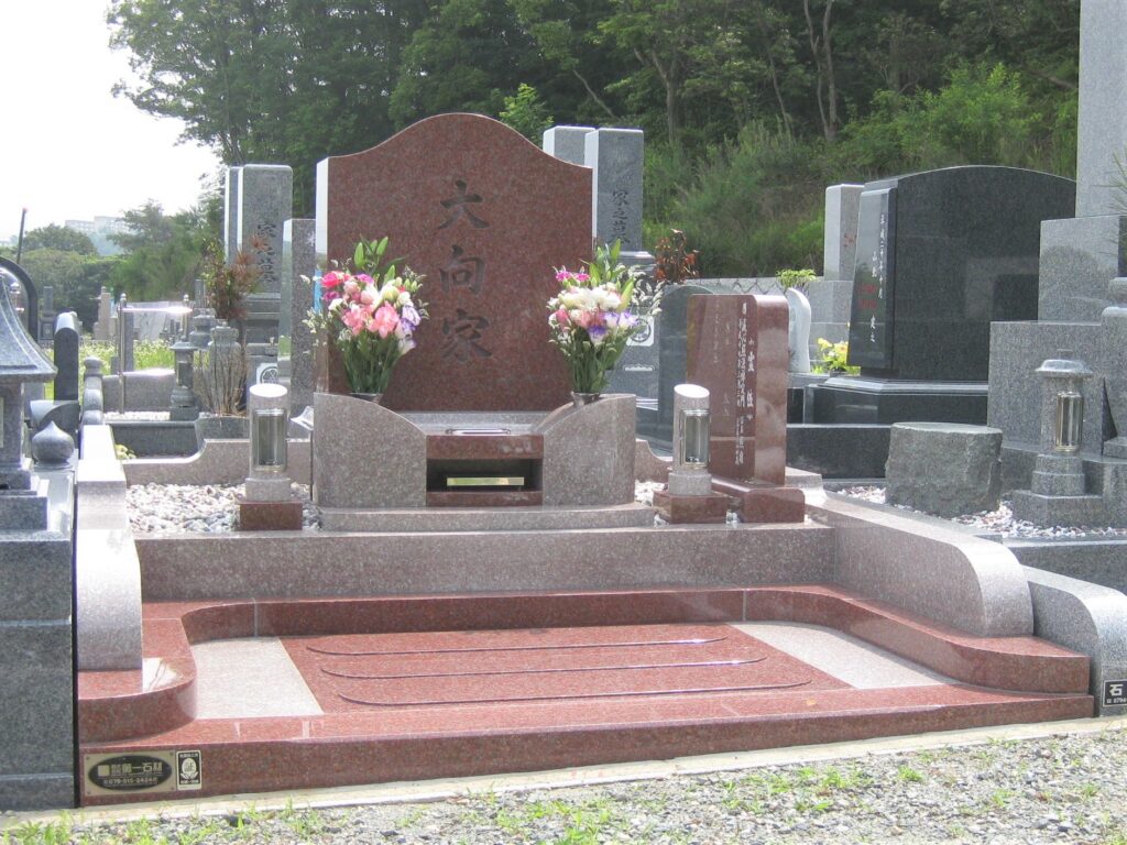 デザイン墓石：ニューインペリアルレッド+G663
